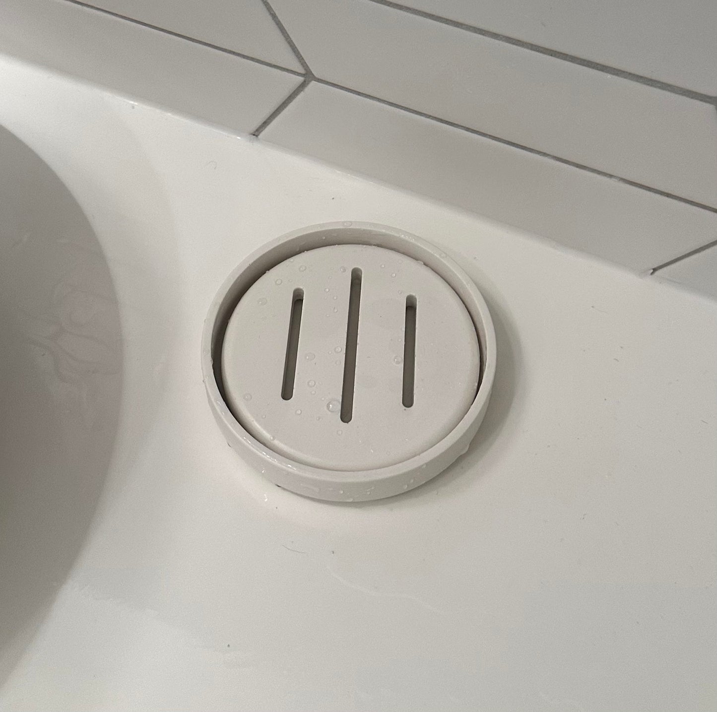Emilia soap dish