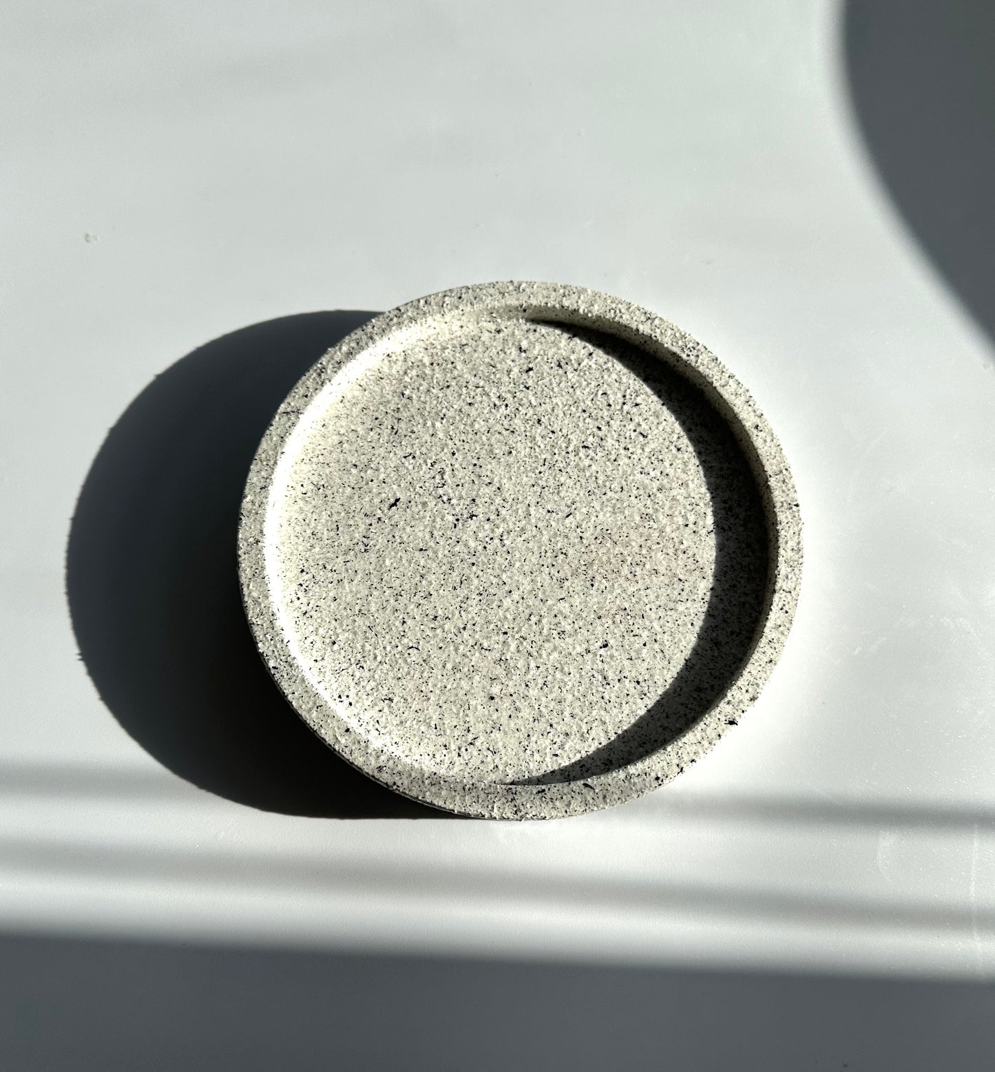 Mini round tray Oh Goodness