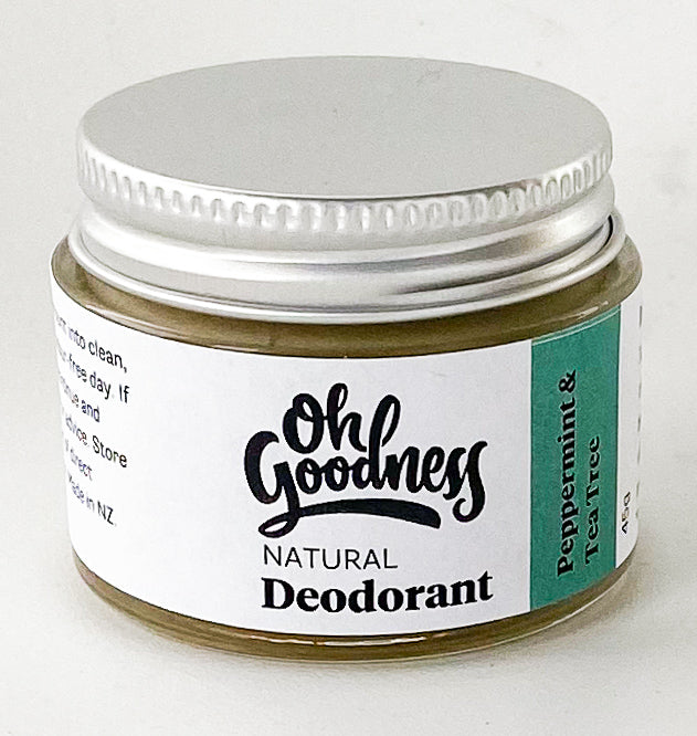 Natural deodorant Peppermint & Tea tree in a glass jar